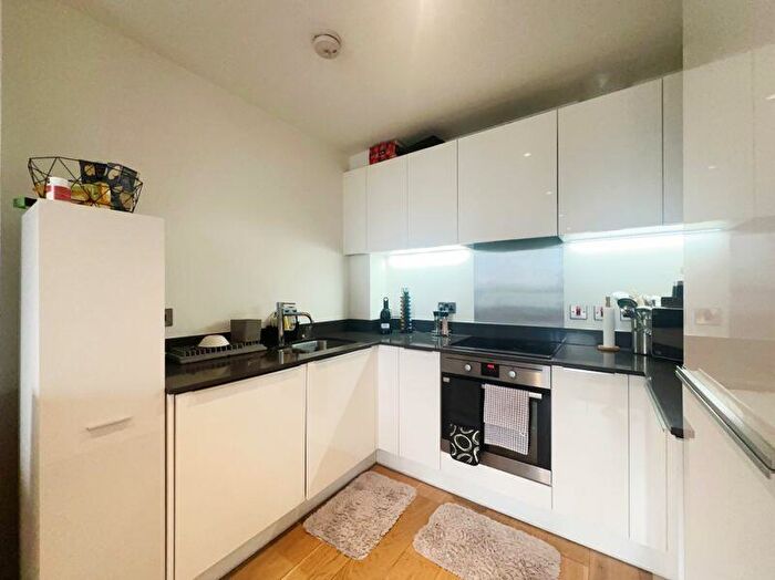 1 Bedroom Apartment For Sale In Capitol Way, London, NW9