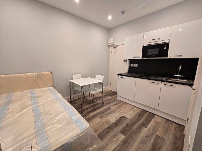 Studio To Rent In Alexandra Grove, London, N4