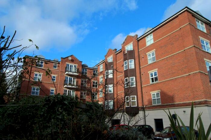 2 Bedroom Flat To Rent In Carisbrooke Road, Far Headingley, Leeds, LS16