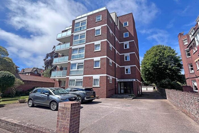 2 Bedroom Flat For Sale In Granville Road, Eastbourne, BN20