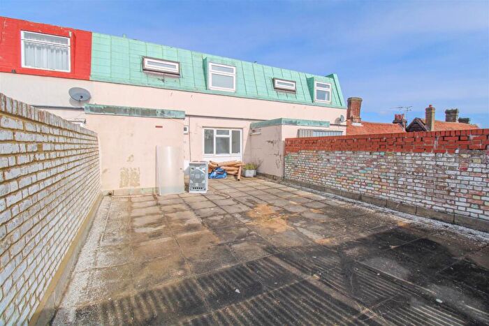 3 Bedroom Maisonette To Rent In High Street, Old Harlow, CM17