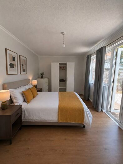 3 Bedroom End Terrace House To Rent In Newbold Cottages, Sidney Street, E1