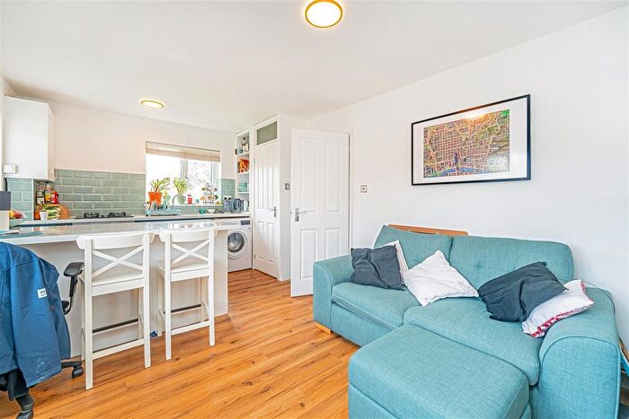1 Bedroom Flat To Rent In Georgia Road, New Malden, KT3