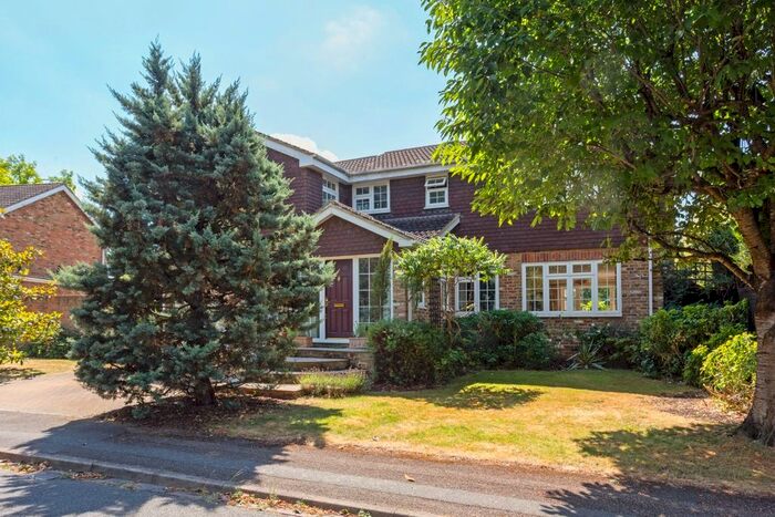 5 Bedroom Detached House To Rent In Cleveland Close, Maidenhead, SL6