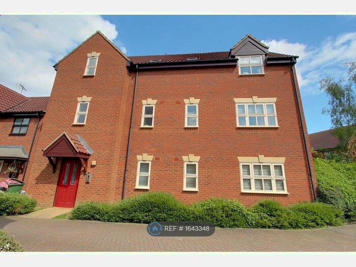 2 Bedroom Flat To Rent In Castle Acre, Monkston, Milton Keynes, MK10
