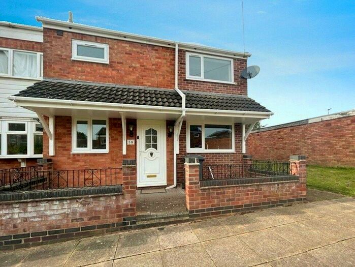 3 Bedroom Semi-Detached House To Rent In Hebden Close, Leicester, Leicestershire, LE2