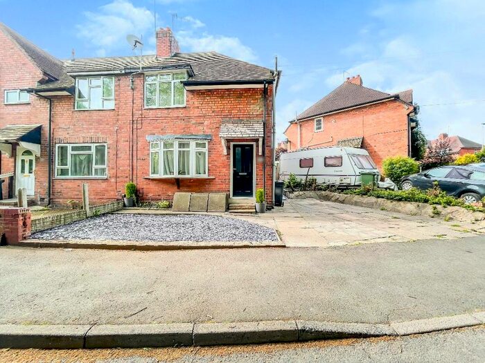 3 Bedroom Semi-Detached House To Rent In Birch Avenue, Brierley Hill, DY5