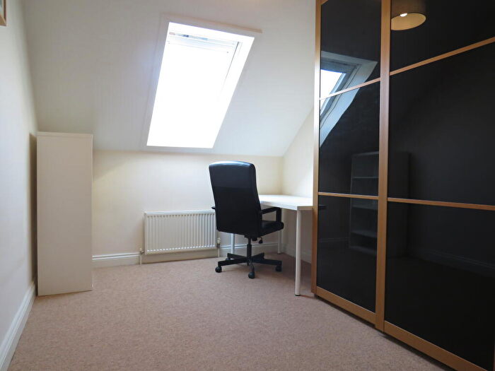 2 Bedroom Apartment To Rent In Southville, Myrtle Court, BS3