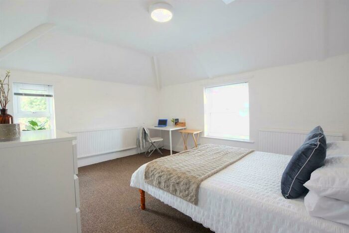 5 Bedroom End Of Terrace House To Rent In Saxon Street - Student House - /, LN1
