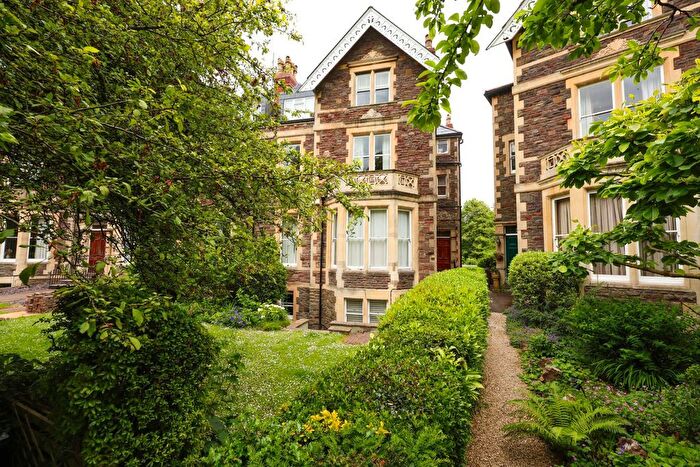 1 Bedroom Flat For Sale In Eaton Crescent, Clifton, Bristol, BS8