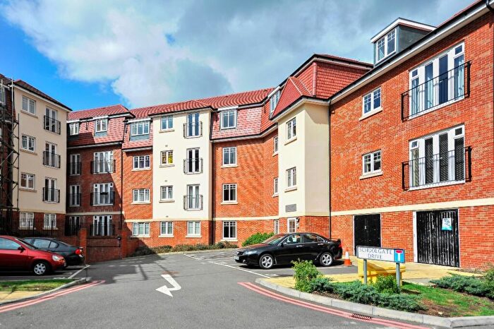 1 Bedroom Flat To Rent In Schoolgate Drive, Morden, SM4