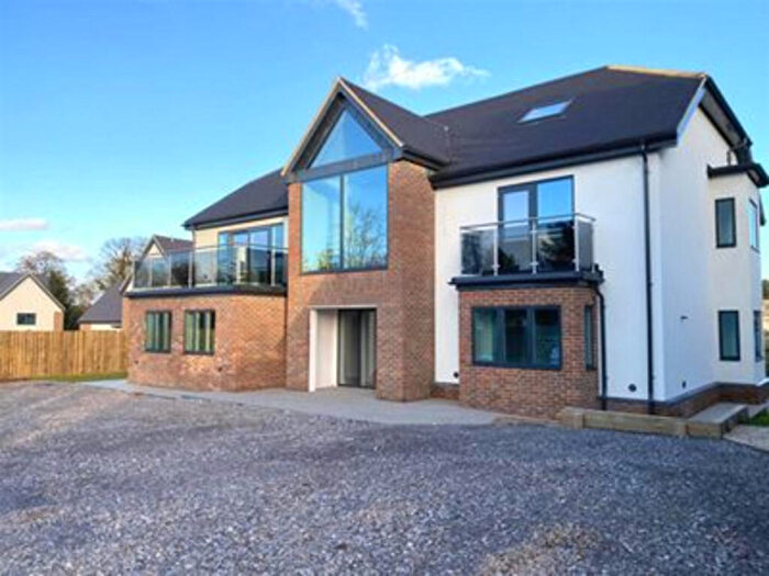 7 Bedroom Detached House For Sale In Oxford Road Abingdon, Oxfordshire, OX13
