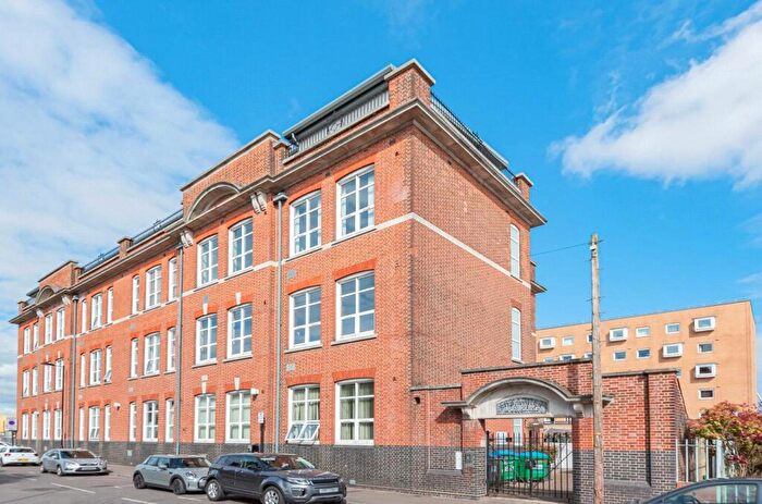 3 Bedroom Flat To Rent In Andersons Road, Southampton, Hampshire, SO14