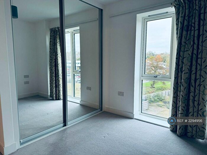 2 Bedroom Flat To Rent In Caesar House, Hemel Hempstead, HP1