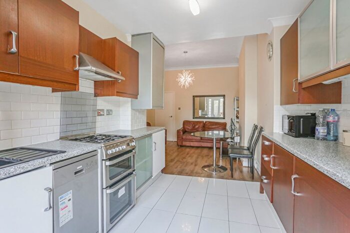 1 Bedroom Flat To Rent In The Vale, East Acton, W3