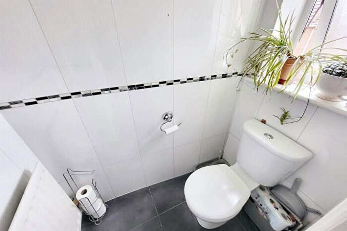 2 Bedroom Flat For Sale In Bournemouth, BH8