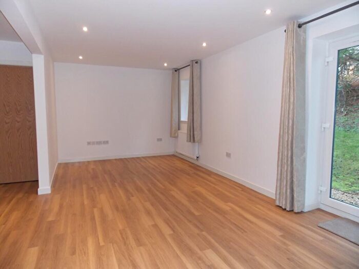 3 Bedroom Semi-Detached House To Rent In Glamis Gardens, Dundee, DD2