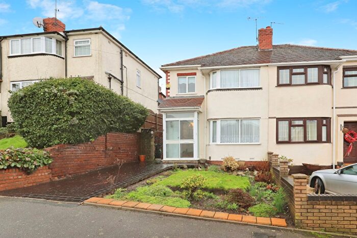 3 Bedroom Semi Detached House For Sale In Glenfern Road, Bilston, WV14