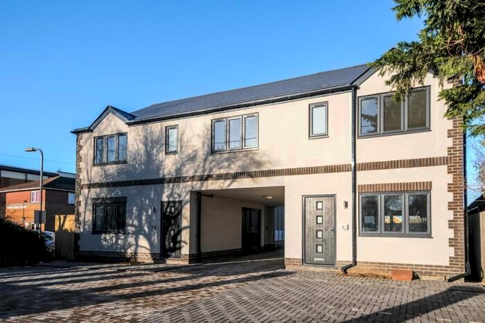 2 Bedroom Flat To Rent In Buckingham Road, Bicester, OX26