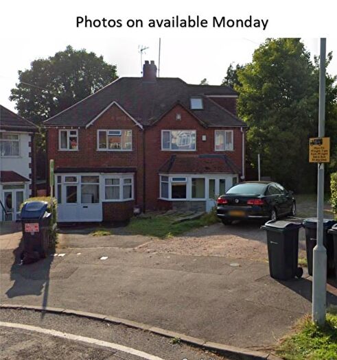 4 Bedroom Property To Rent In Woodleigh Avenue, Birmingham, B17