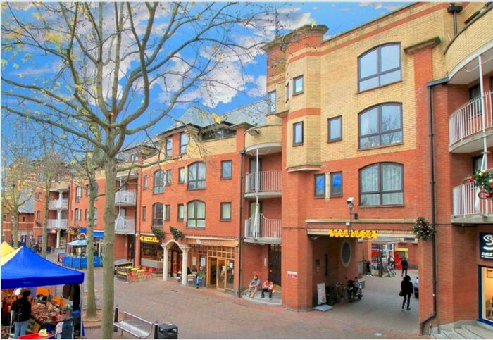 3 Bedroom Apartment To Rent In Gloucester Green, Oxford, OX1