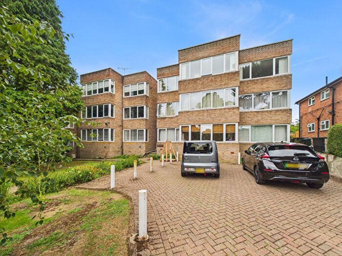 1 Bedroom Flat For Sale In Green Court, Beckenham Grove, Bromley, BR2