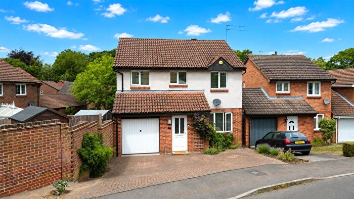4 Bedroom Detached House For Sale In Kernham Drive, Tilehurst, Reading, Berkshire, RG31