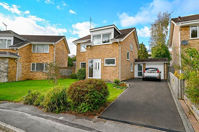 4 Bedroom Detached House For Sale In Ashmeads Close, Wimborne, BH21