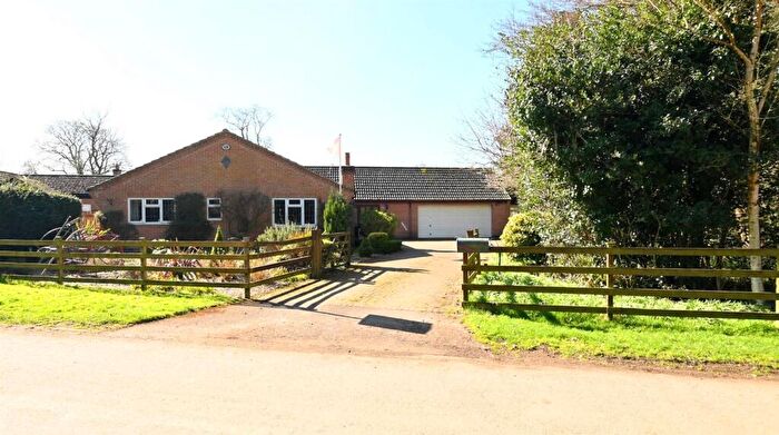 3 Bedroom Detached Bungalow For Sale In Fishpond Lane, Egginton, DE65
