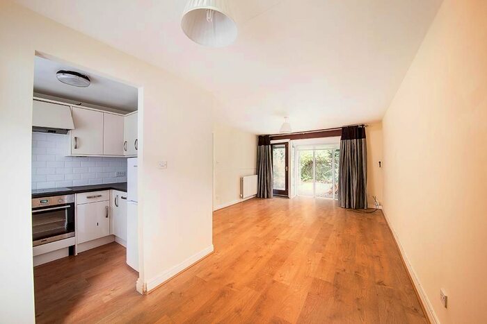 2 Bedroom Semi-Detached House To Rent In Castle Farm Mews, Jesmond, Newcastle Upon Tyne, NE2