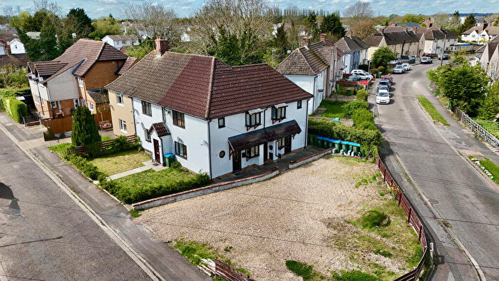 Studio For Sale In Ceely Road, Aylesbury, HP21