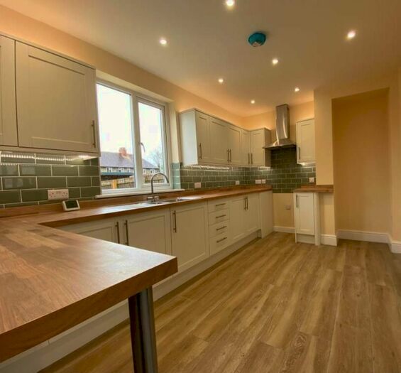 3 Bedroom Property To Rent In Priory Road, Bridgnorth, WV15