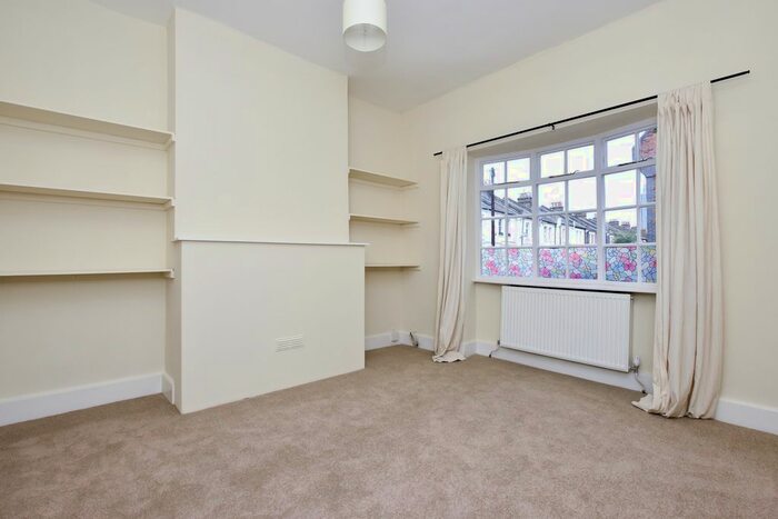 4 Bedroom End Of Terrace House To Rent In Cowthorpe Road, Stockwell, London, SW8
