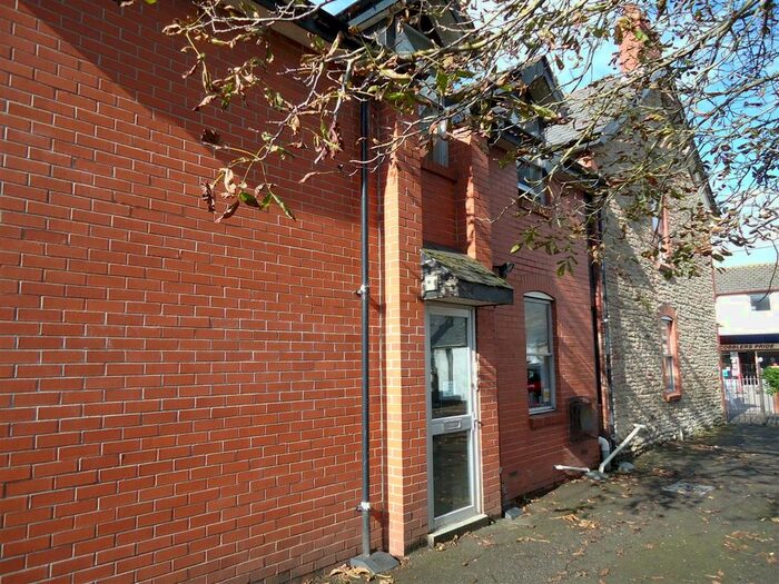 2 Bedroom Flat To Rent In Woodbine Gardens, Newport Road, Magor, Caldicot NP26