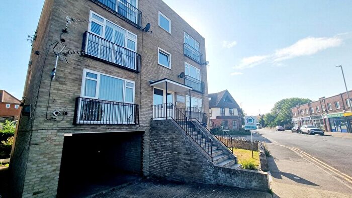 2 Bedroom Flat To Rent In Minnis Bay, Birchington, CT7