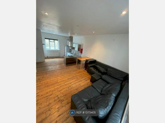 3 Bedroom Terraced House To Rent In Batley Place, London, N16