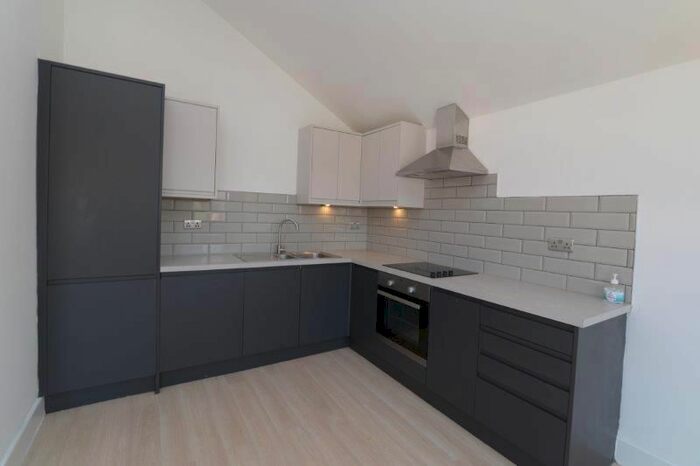 2 Bedroom Flat To Rent In Church Lane, London, NW9