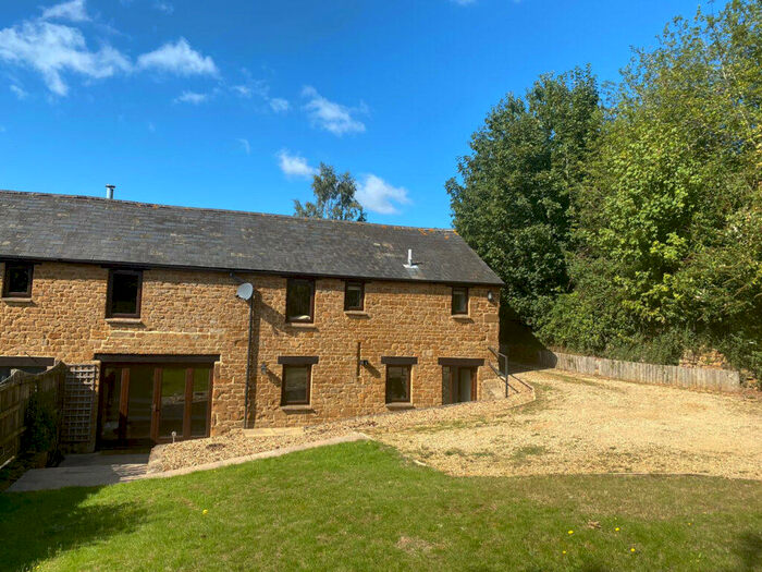 4 Bedroom Semi-Detached House To Rent In Main Street, North Newington, Oxon, OX15