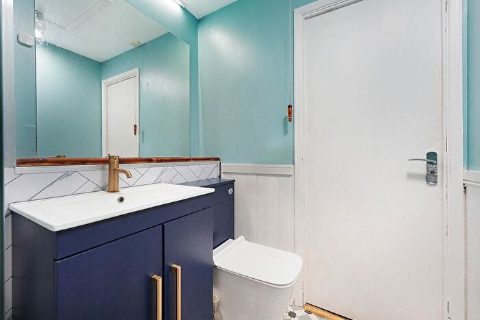 1 Bedroom Flat To Rent In Inwen Court, Grinstead Road, SE8
