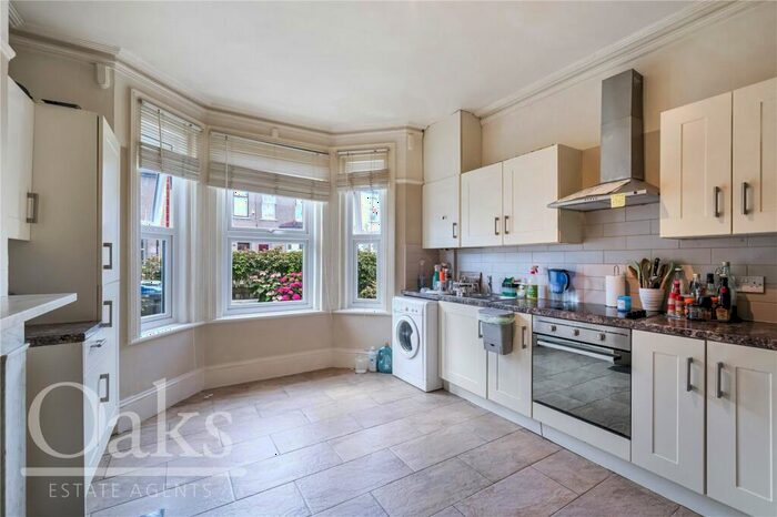 2 Bedroom Maisonette To Rent In Birchanger Road, South Norwood, SE25