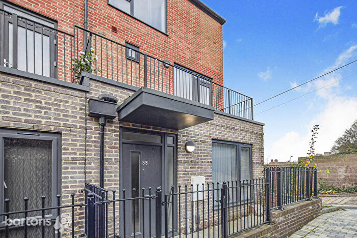 2 Bedroom Terraced House For Sale In Milfold Rise, Westgate, S60