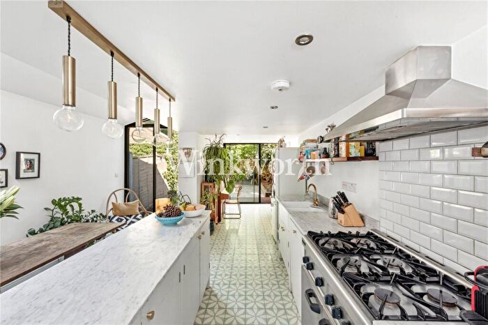3 Bedroom Terraced House For Sale In Summerhill Road, London, N15
