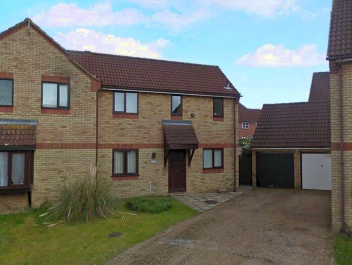 3 Bedroom Semi-Detached House To Rent In Elm Close, Brandon, IP27