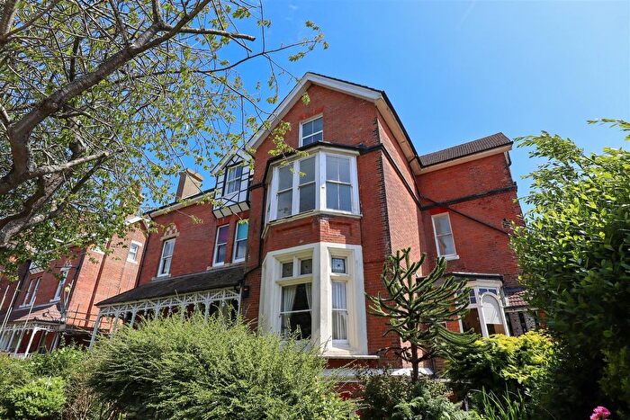 2 Bedroom Flat For Sale In Pevensey Road, St. Leonards-On-Sea, TN38