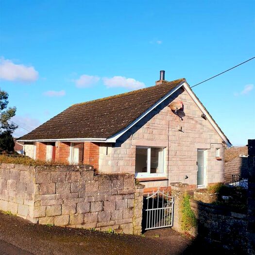 3 Bedroom Bungalow To Rent In St. Stephens, Saltash PL12