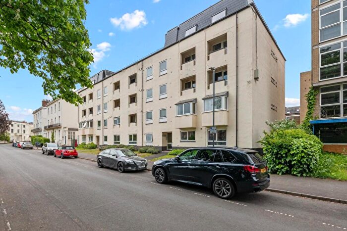 2 Bedroom Apartment For Sale In Warwick Terrace, Royal Leamington Spa, CV32
