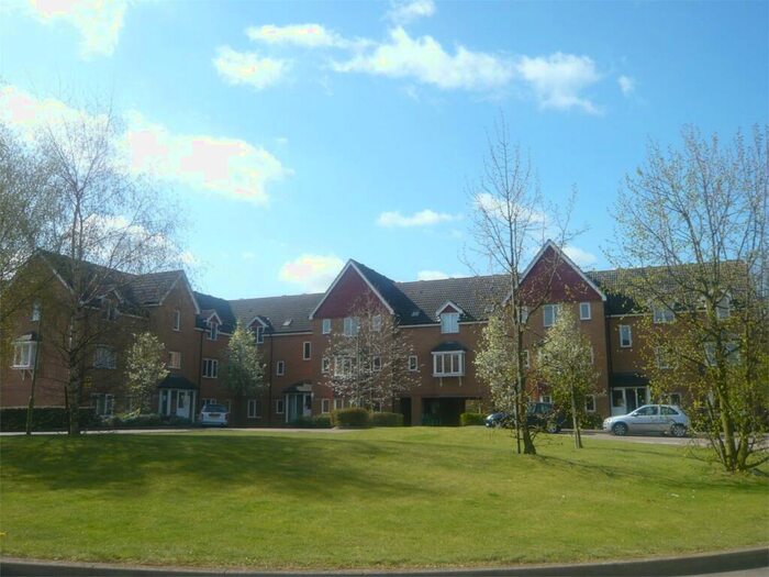 1 Bedroom Flat To Rent In Redoubt Close, Hitchin, SG4