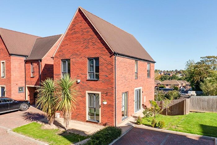 3 Bedroom Detached House For Sale In Pavillion Court, Kettering, NN15