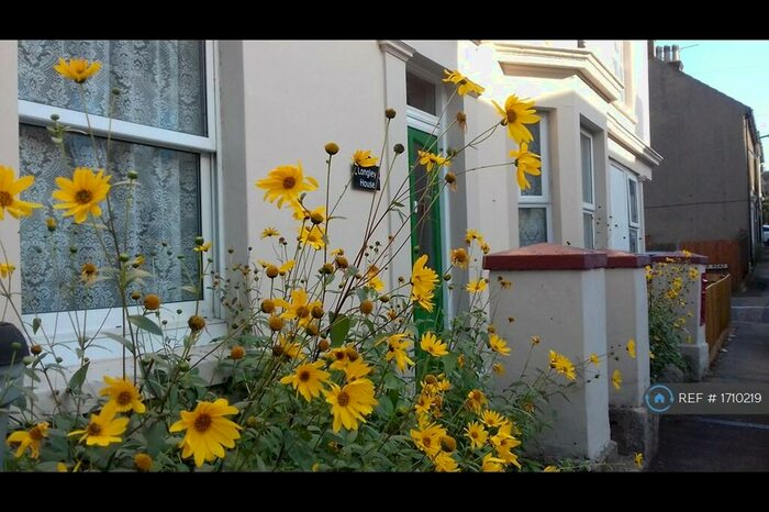 4 Bedroom End Of Terrace House To Rent In Longley Road, Rochester, ME1