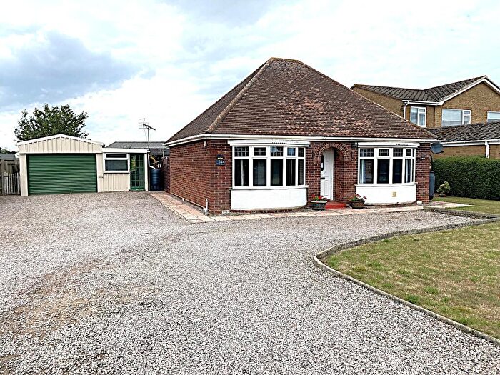2 Bedroom Detached Bungalow For Sale In High Road, Whaplode, PE12